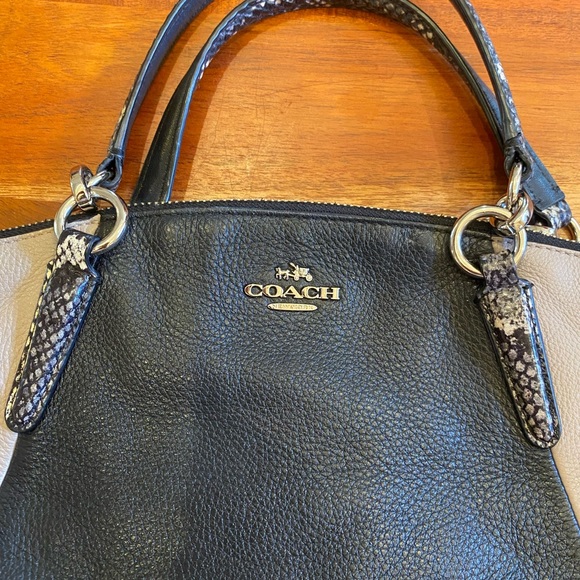 Coach Purse - Picture 3 of 7